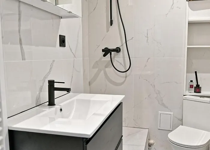 Modern Moulin Rouge Apartman *